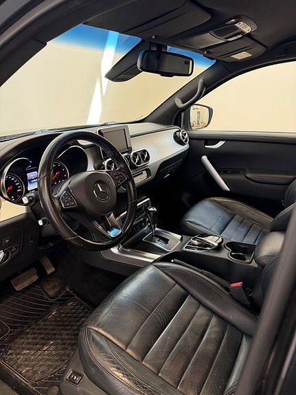 Mercedes-Benz X250 d 7 of 14