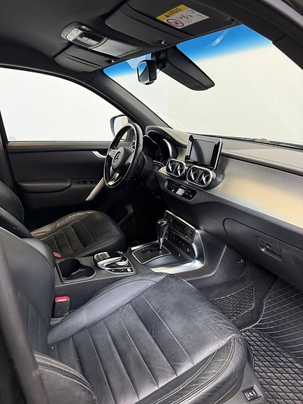 Mercedes-Benz X250 d 12 of 14