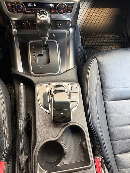 Mercedes-Benz X250 d 9 of 14