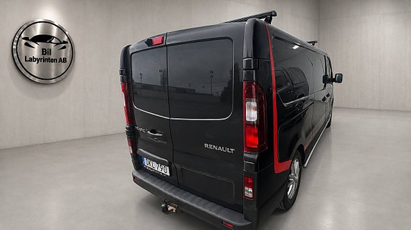 Renault Trafic 4 of 5