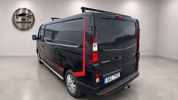 Renault Trafic 3 of 5