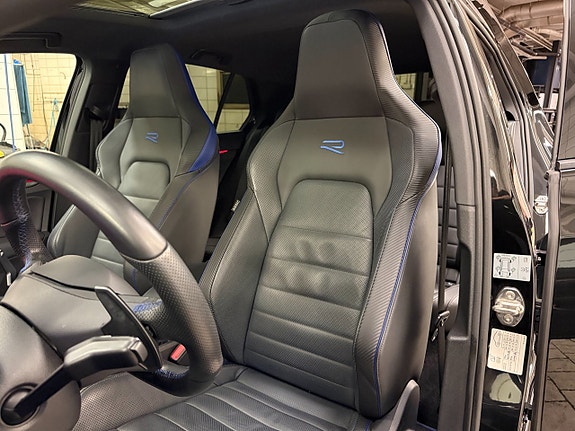 Volkswagen Golf VIII 8 of 12
