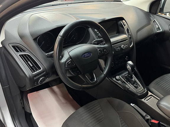 Ford Focus 7 of 16