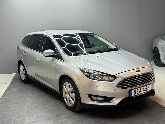Ford Focus 2 of 16