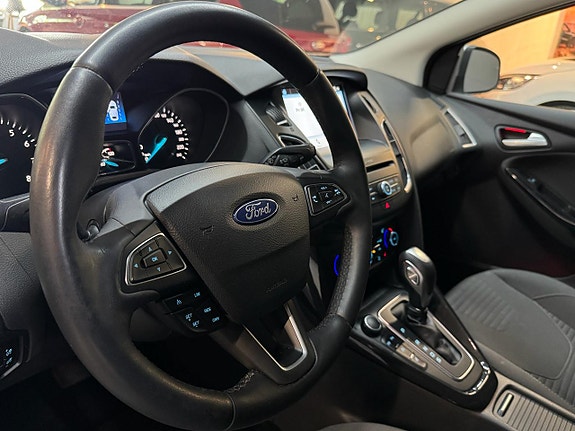Ford Focus 9 of 16