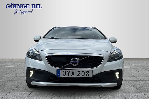 Volvo V40 Cross Country 4 of 19