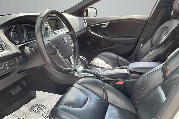 Volvo V40 Cross Country 11 of 19