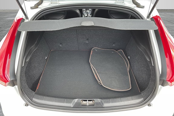 Volvo V40 Cross Country 10 of 19
