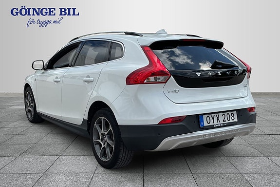 Volvo V40 Cross Country 7 of 19