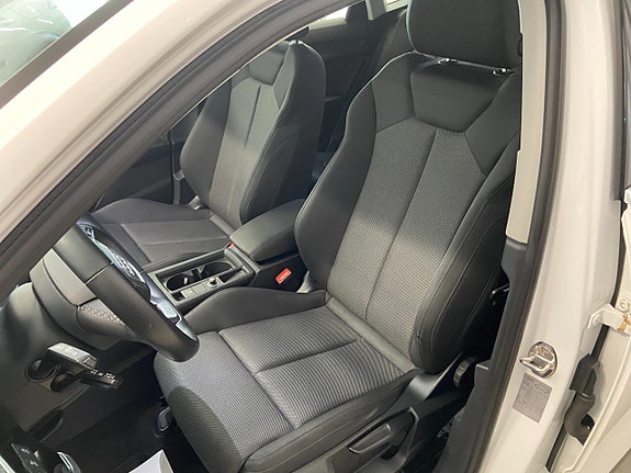 Audi Q3 7 of 19