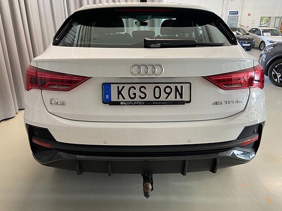 Audi Q3 6 of 19