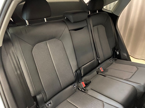 Audi Q3 12 of 19