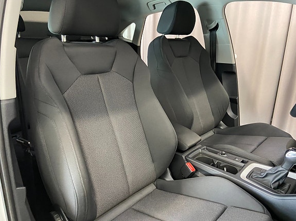 Audi Q3 14 of 19