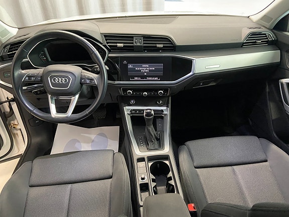 Audi Q3 9 of 19