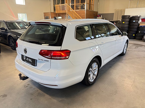 Volkswagen Passat 18 of 19