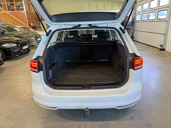 Volkswagen Passat 6 of 19
