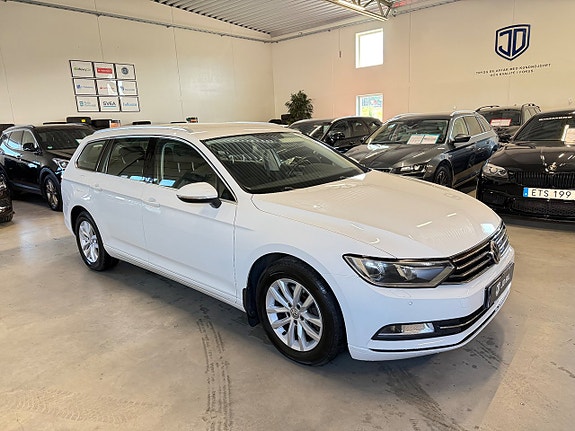 Volkswagen Passat 17 of 19