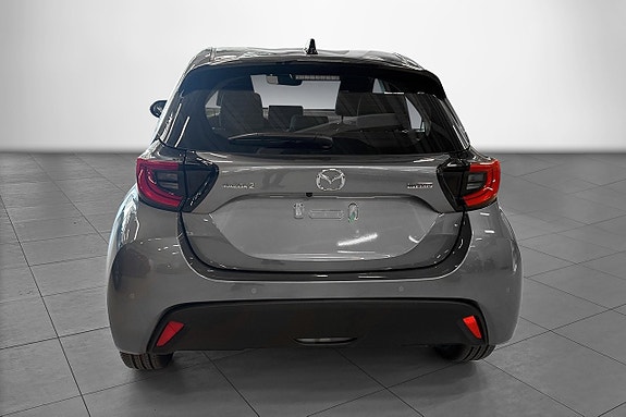 Mazda 2 5 of 9
