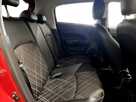 Mitsubishi Space Star 13 of 19