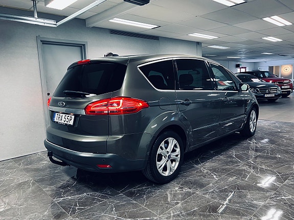 Ford S-MAX 4 of 5