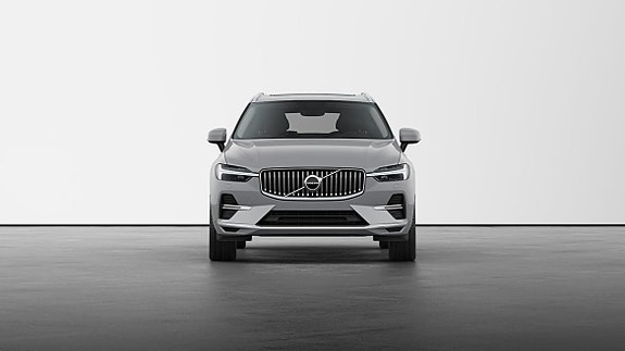 Volvo XC60 2 of 5