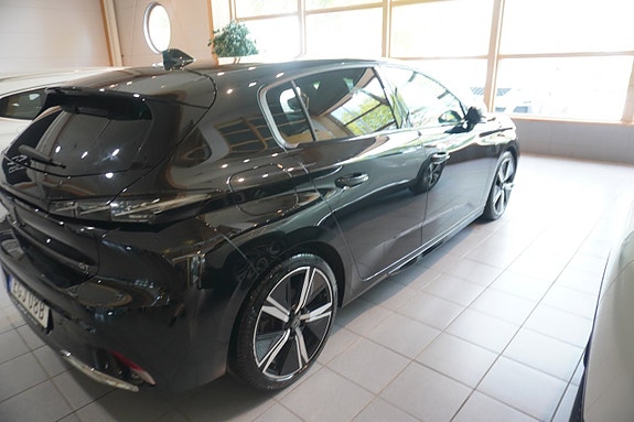 Peugeot 308 3 of 5