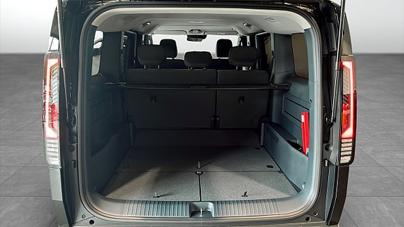 Kia PV5 10 of 12