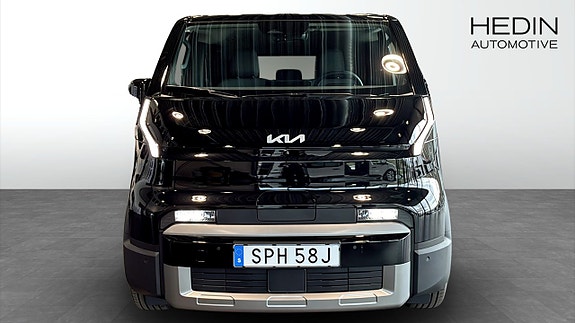 Kia PV5 8 of 12