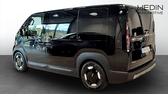 Kia PV5 2 of 5