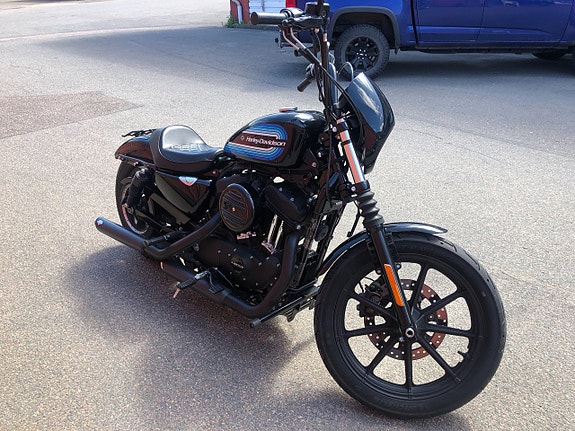 Harley-Davidson xl 1200 Sportster iron 3 of 4