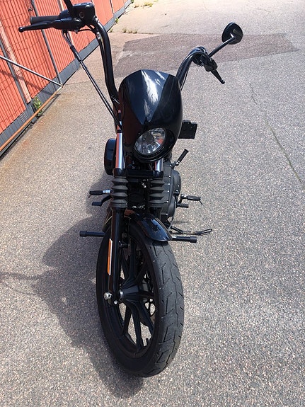 Harley-Davidson xl 1200 Sportster iron 2 of 4