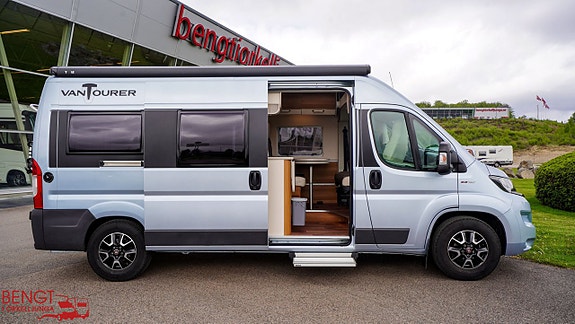 VANTourer R62 | Automat 4 of 21