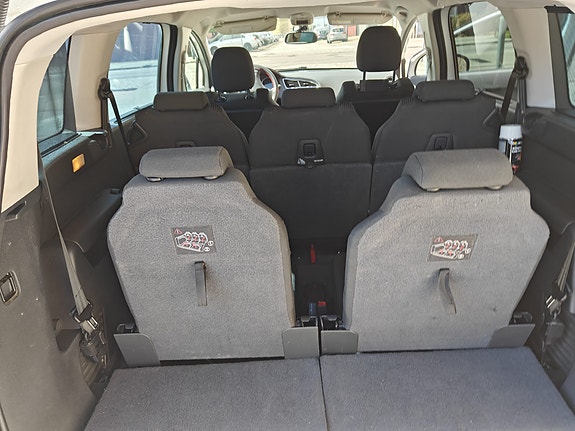 Peugeot 5008 5 of 5