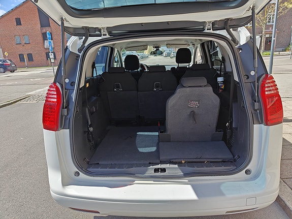 Peugeot 5008 4 of 5