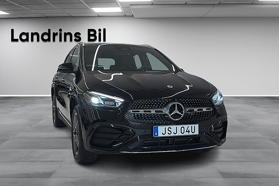 Mercedes-Benz GLA250 e 3 of 17