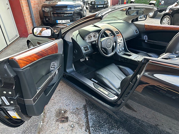 Aston Martin DB9 15 of 26