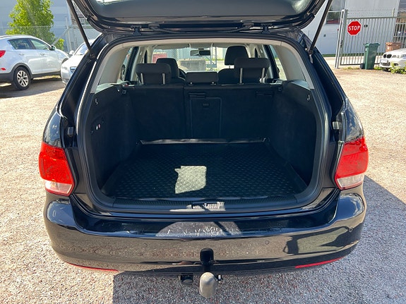 Volkswagen Golf VI 12 of 17