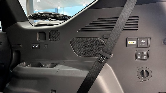 Kia EV9 12 of 15