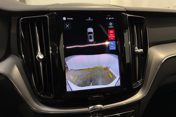 Volvo XC60 15 of 25