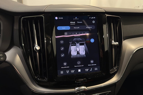 Volvo XC60 17 of 25