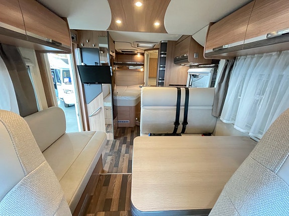 Knaus 650 Sky Wave /ALDE/Taksäng/Solcell/Cykelställ/Markis/150hk 7 of 21