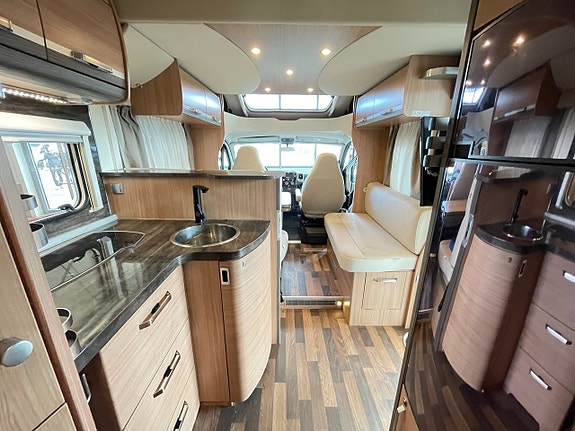 Knaus 650 Sky Wave /ALDE/Taksäng/Solcell/Cykelställ/Markis/150hk 16 of 21