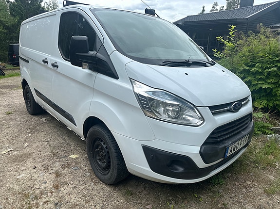 Ford Transit Custom 3 of 5