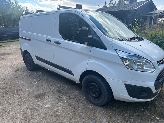 Ford Transit Custom 2 of 5