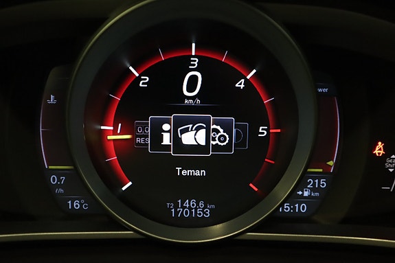 Volvo V40 11 of 25