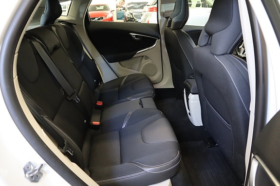 Volvo V40 18 of 25