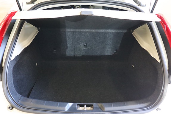 Volvo V40 20 of 25