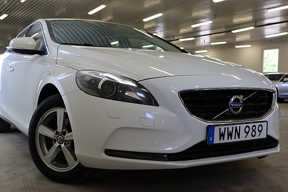 Volvo V40 22 of 25
