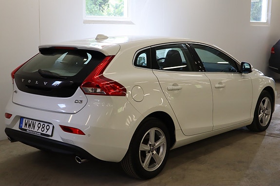 Volvo V40 4 of 25