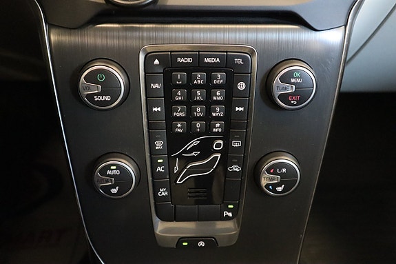Volvo V40 12 of 25